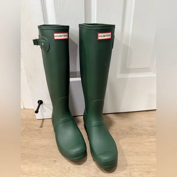 Hunter Green Women's Tall Rain Boots - Picture 7 of 10